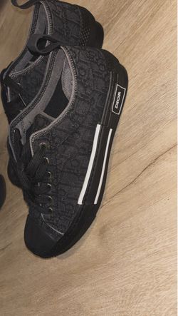 B23 Diors size 11 men’s