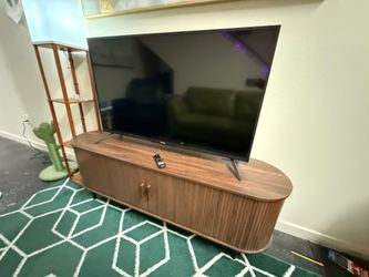 TV stand & TV