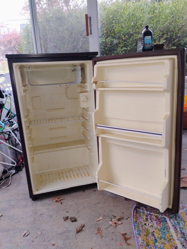 Mini Fridge