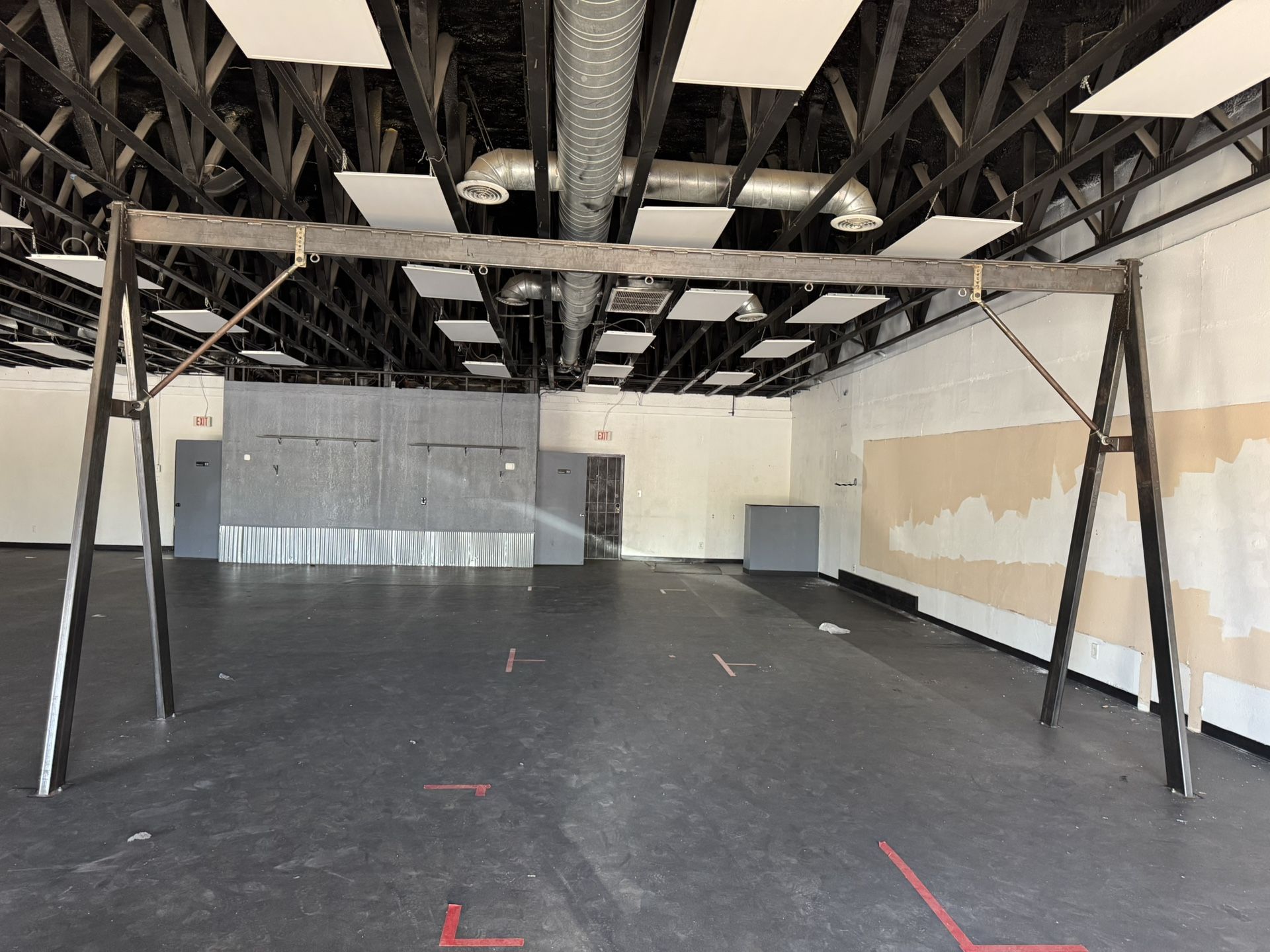 Big Steel Gym Frame – 20' Wide, 10'9" Tall – Great for Home Gym, Rig, or Project!