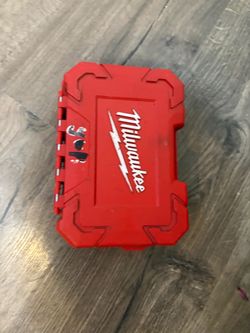 Milwaukee box