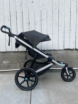Thule Urban Glide 2 — Single Jogging Stroller (Dark Shadow/silver frame)