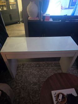 IKEA MALM make up vanity