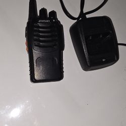 6 Pack - Radios Long Range Walkie Talkies With 6 Chargers