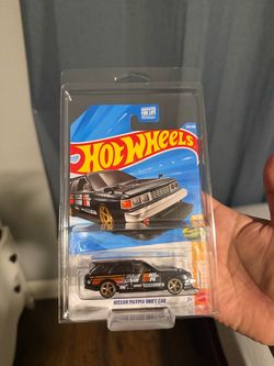 Hotwheels Nissan maxima STH