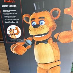Freddy fazbear  Halloween Animatronic