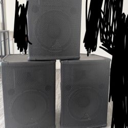 Behringer sound system eurolive e1220