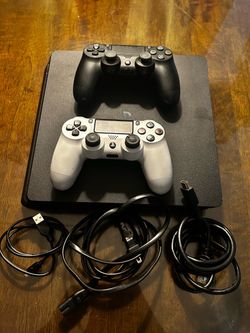 PS4 slim with 2 controllers 1TB