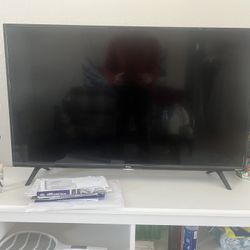 TCL 43” 4K Ultra HD Smart Roku TV