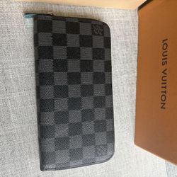 Generic Design Zippy Wallet ( Brown)