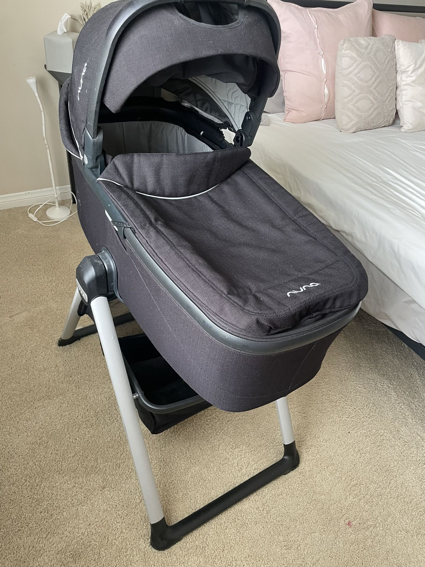 Nuna Demi Grow Bassinet
