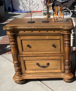 Night stand