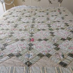 Beautiful Handmade Quilt 