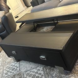 Ashley Furniture Lift-Top Coffee Table