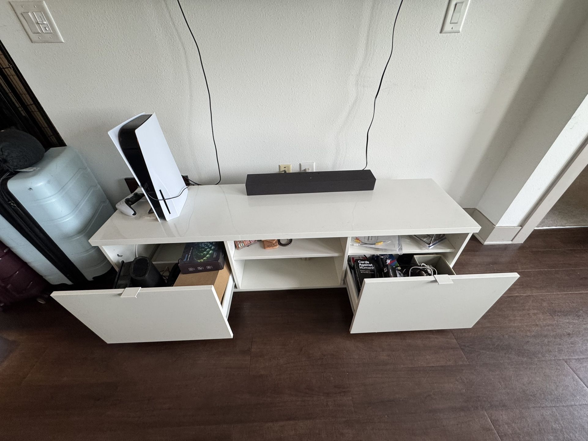 White ikea tv Stand