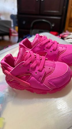 Nike Huarache Hot Pink baby