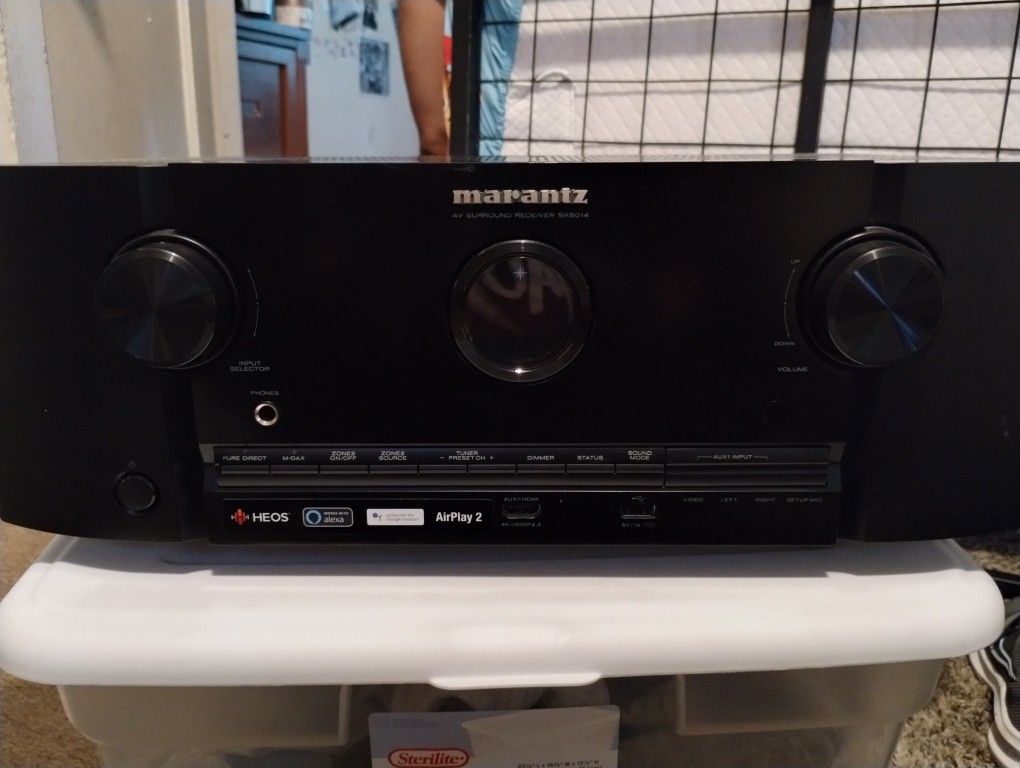 Marantz - SR 7.2-Ch. Hi-Res with HEOS 4K Ultra HD A/V Home Theater Receiver