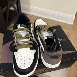 Jordan Low 
