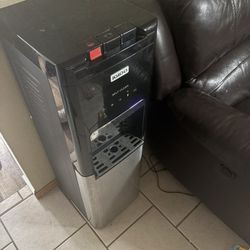Igloo Water Dispenser. Bottom Loader