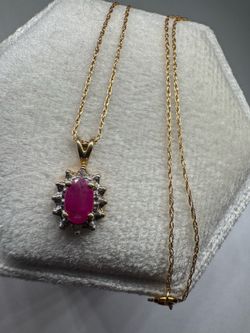 Vintage 10K Gold Natural Ruby Diamond Pendant Necklace 18 Inch