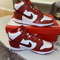 Nike Dunk 7.5 Mens 9 Women’s