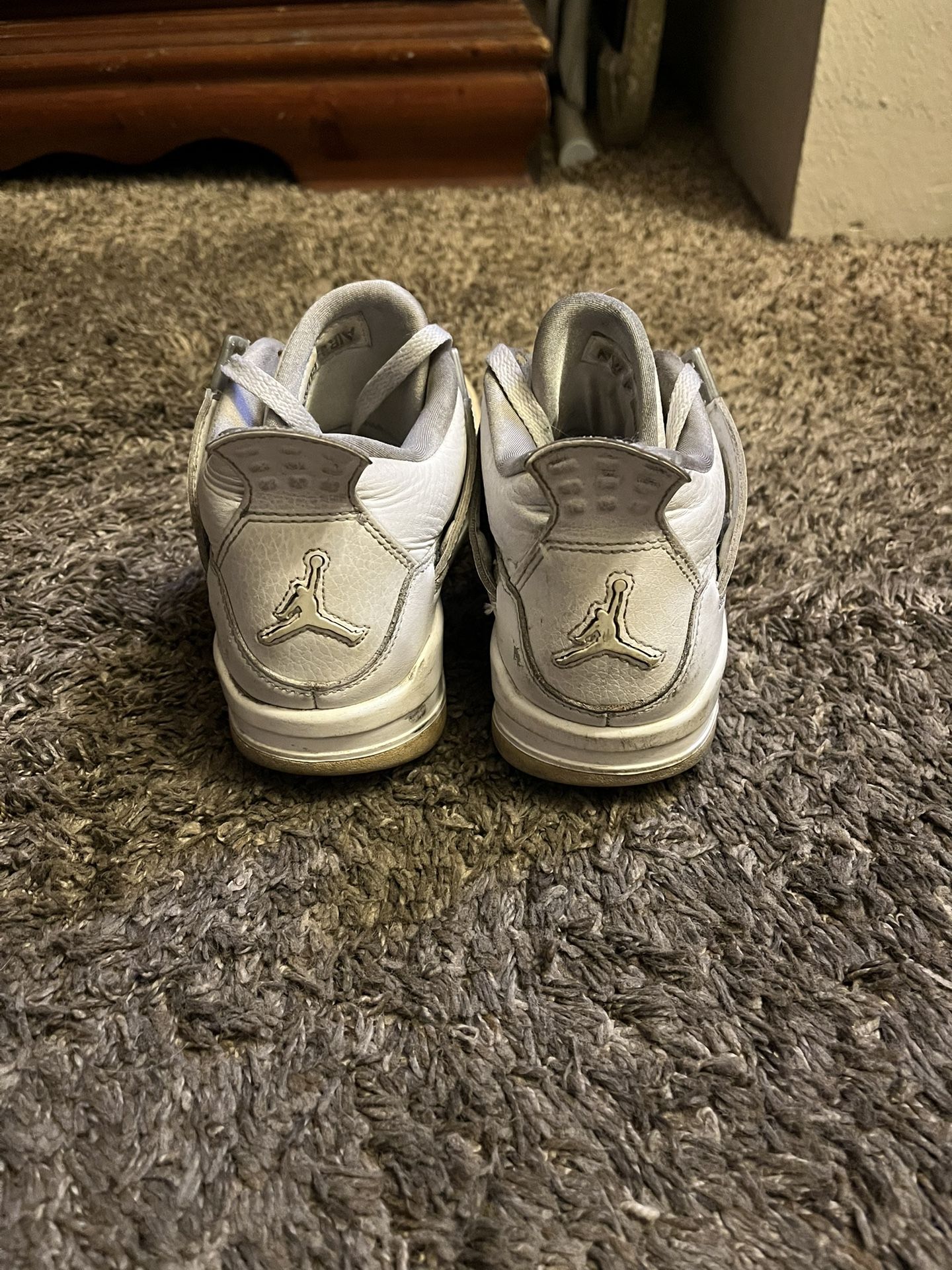 Jordan 4 Retro Pure Money 2017 (OLD Condition) Size 6 Women