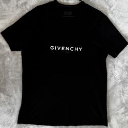 *Huge Discount!* GIVENCHY Paris Logo Tee 🖤
