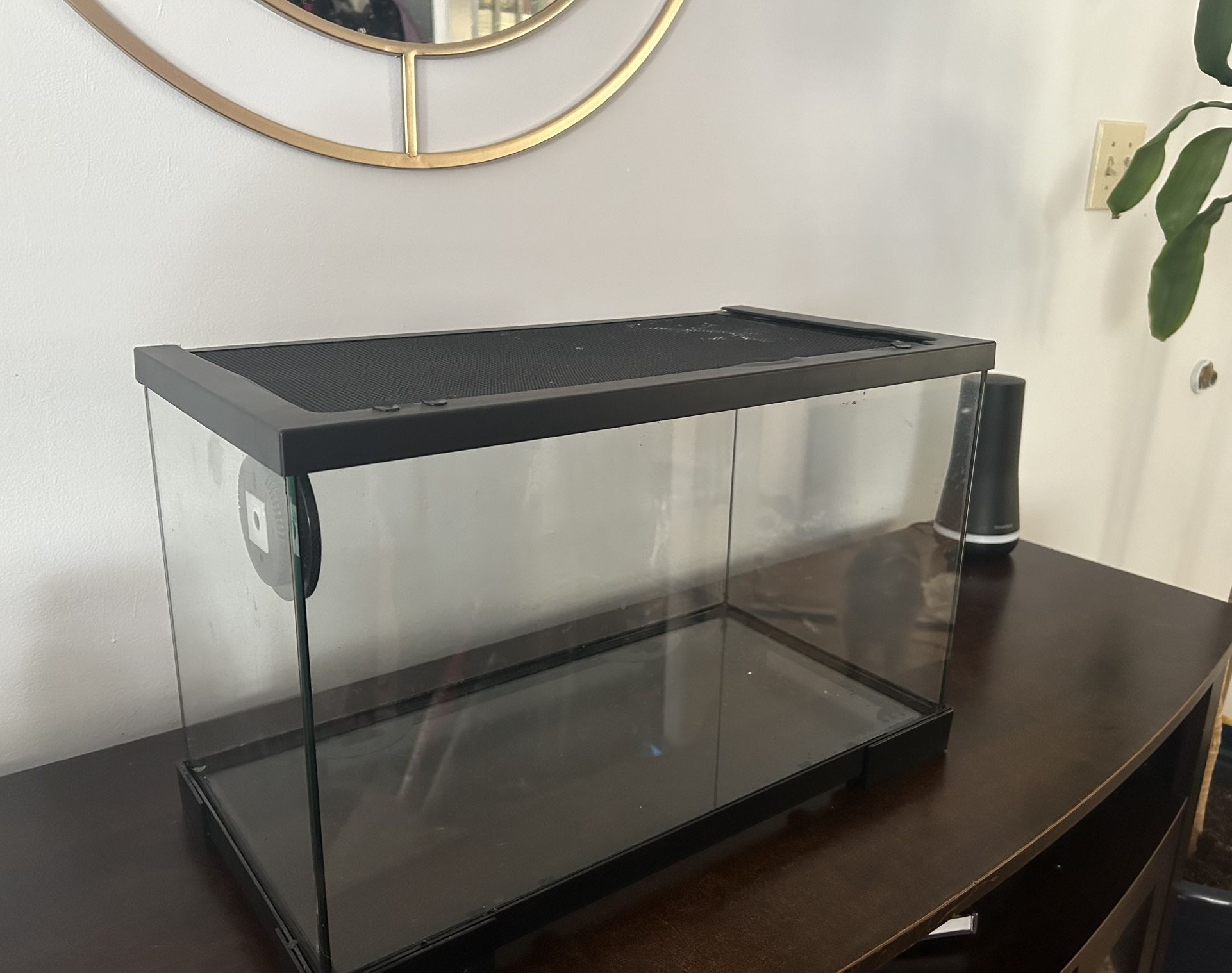 10 Inch Reptile/Fish Tank With Lid And Thermometer 
