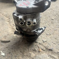 2011 GMC Sierra A/C Compressor 