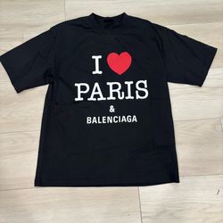 Balenci I love paris shirt size medium