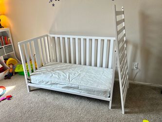 4-in-1 Baby/Toddler Crib