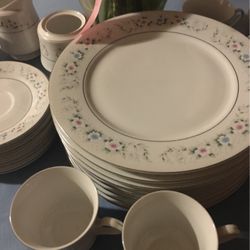Garden Flowers Dishes