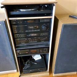 Vintage Pioneer Turn Table Stereo System 