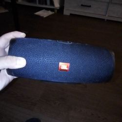 JBL portable speaker rarely used $120