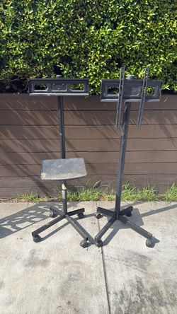 Small flatscreen TV stands