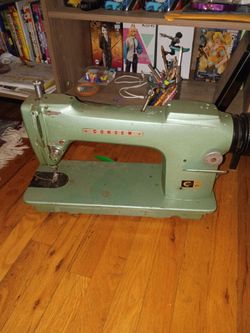 Consew 101 heavy industrial sewing machine without table