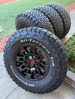 OEM Trd Toyota Tacoma 4Runner rims and tires