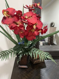 fake flower vase