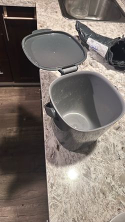 Small Gray Plastic Compost Bin with Lid