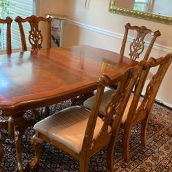 Expanding Dining Table 8 Chairs  