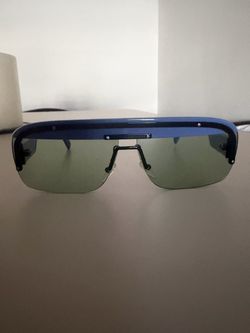 PRADA SUNGLASSES NEVER WORN