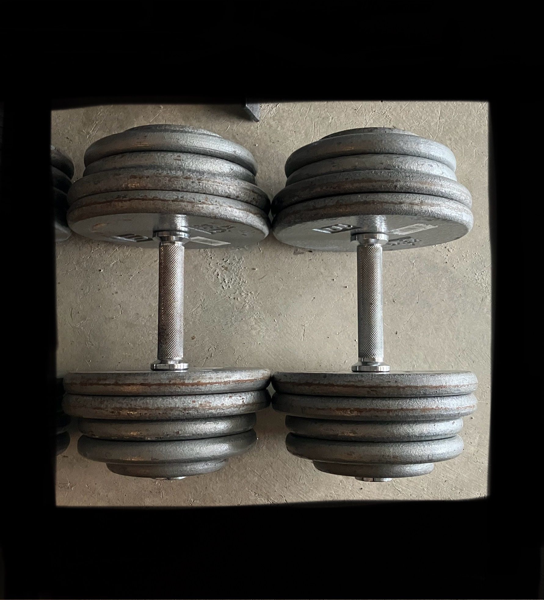 80 lb Pro Style dumbbells 80lb dumbbell lbs set 80lbs Cast Iron weights weight pair pounds pound Fixed
