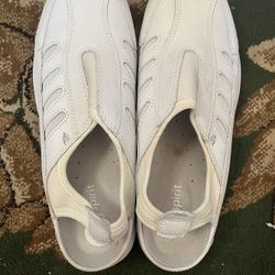 Free Spirit Women’s Sneakers - Size 9