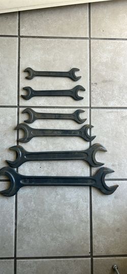 Big ass wrench