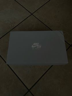 White Nike Air Force’s 1