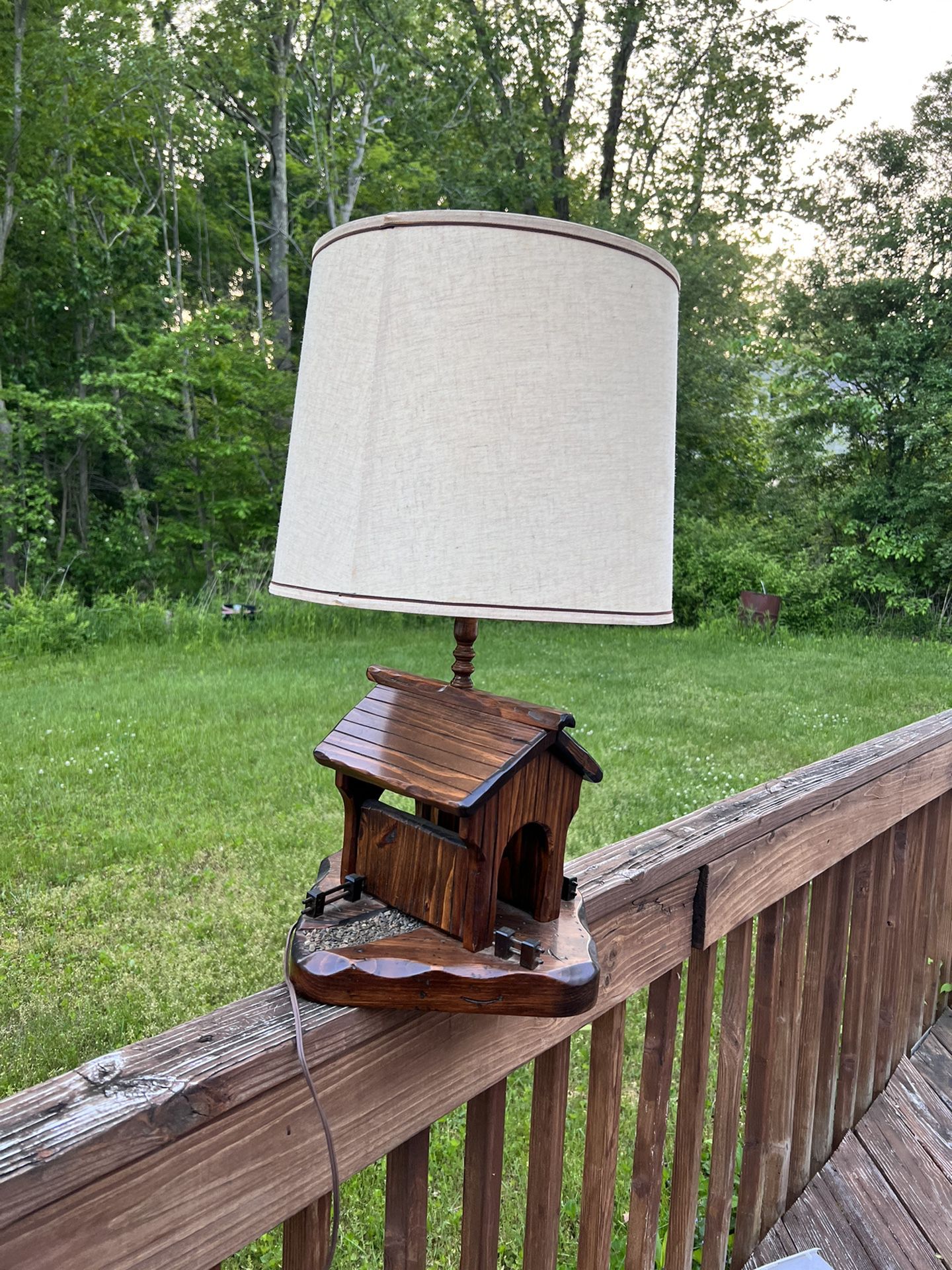 Vintage Wood Cottage Cabin House Lamp! Like New