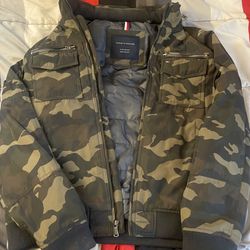 Tommy Hilfiger Camp Puffer Jacket Men’s Large