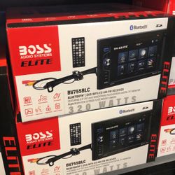 Boss 7 Inch Stereo With Bluetooth And Back Up Camera 