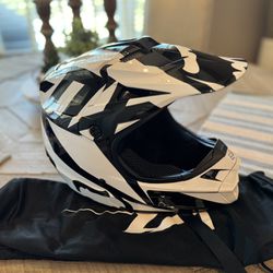 Brand New Fox Racing Motorcycle Helmet Size Small