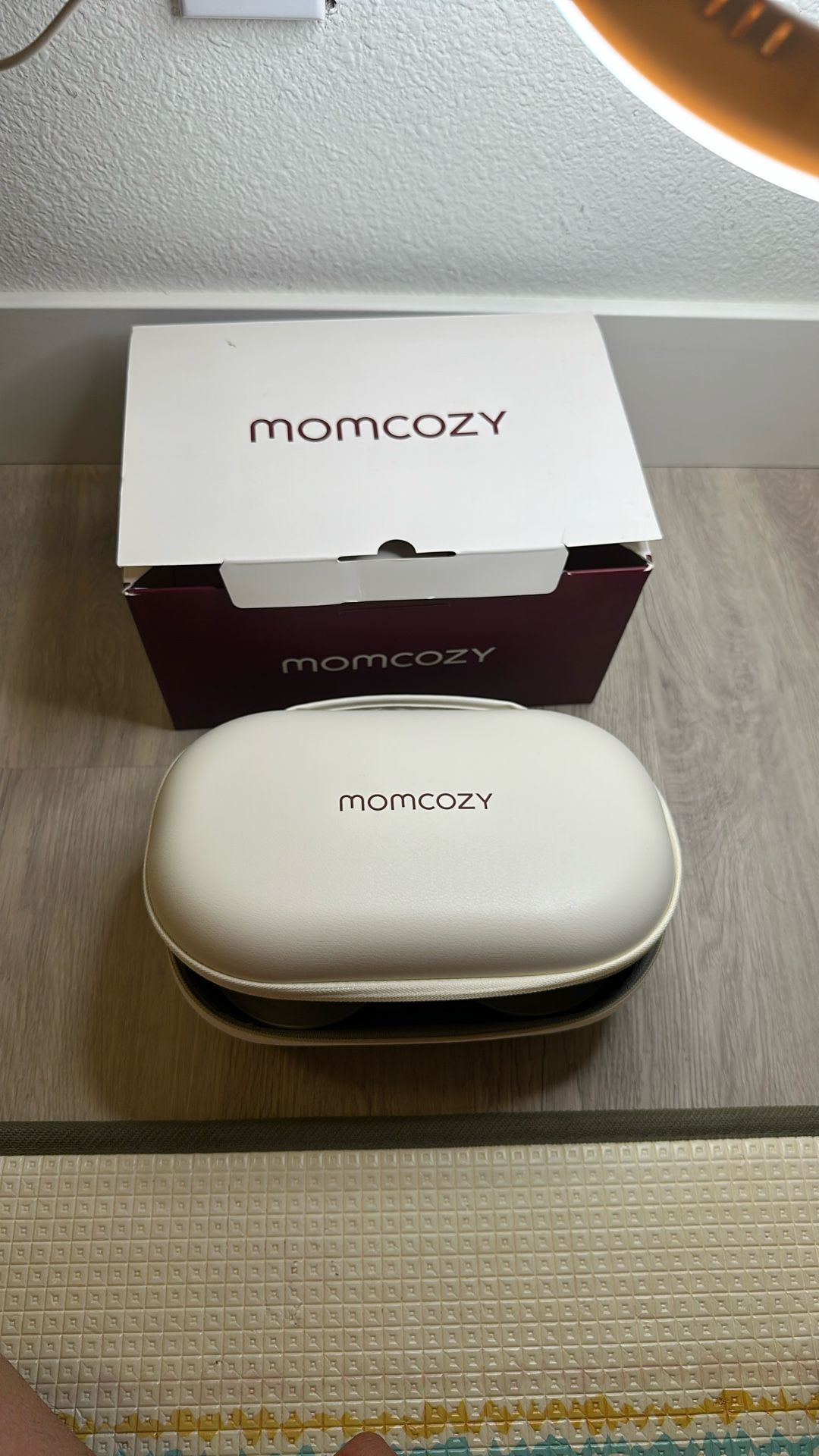 Momcozy Breast Pump Hands Free M5, Wearable Breast Pump of Baby Mouth Double-Sealed Flange